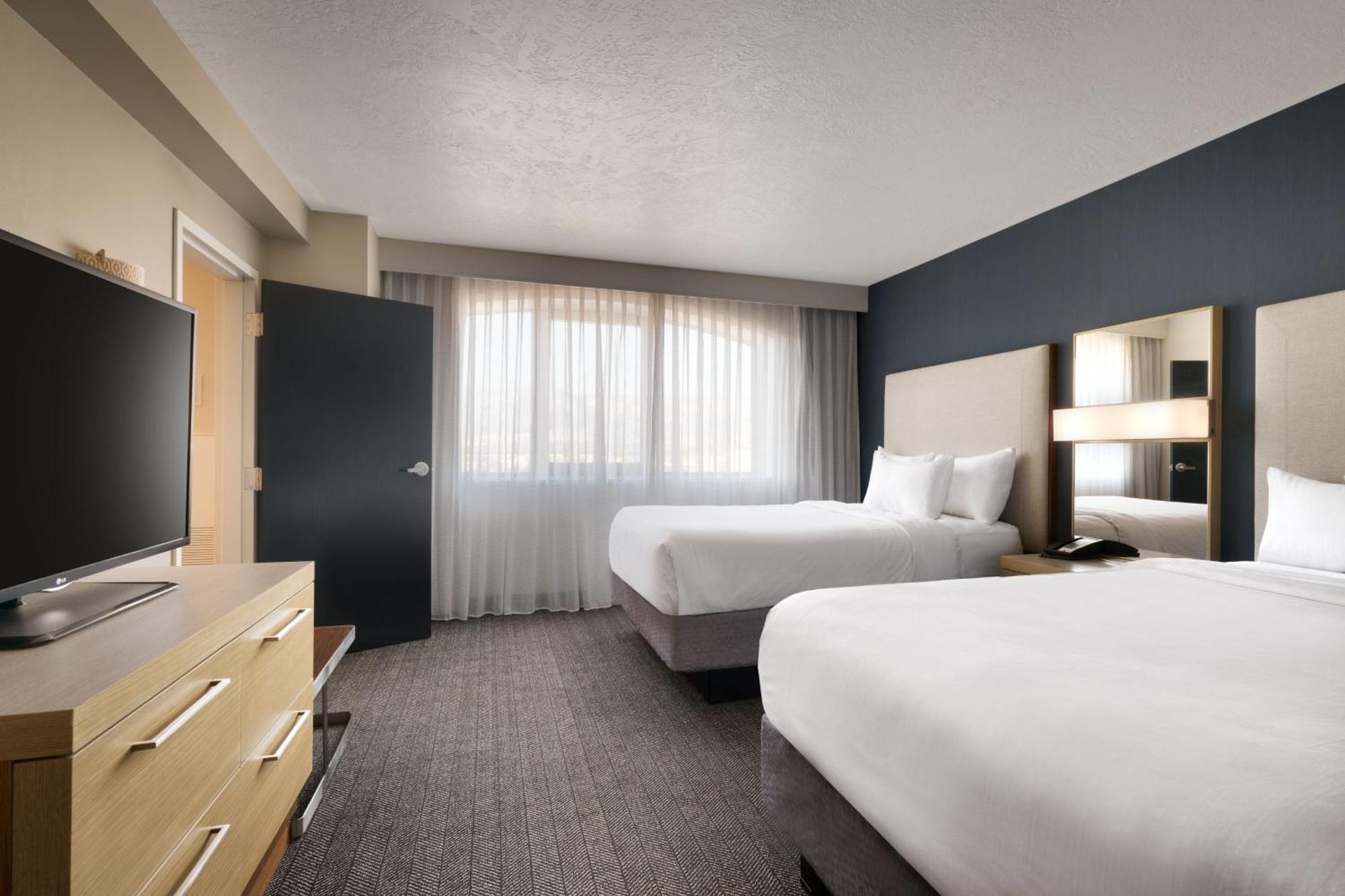 Courtyard By Marriott Hotel 3*