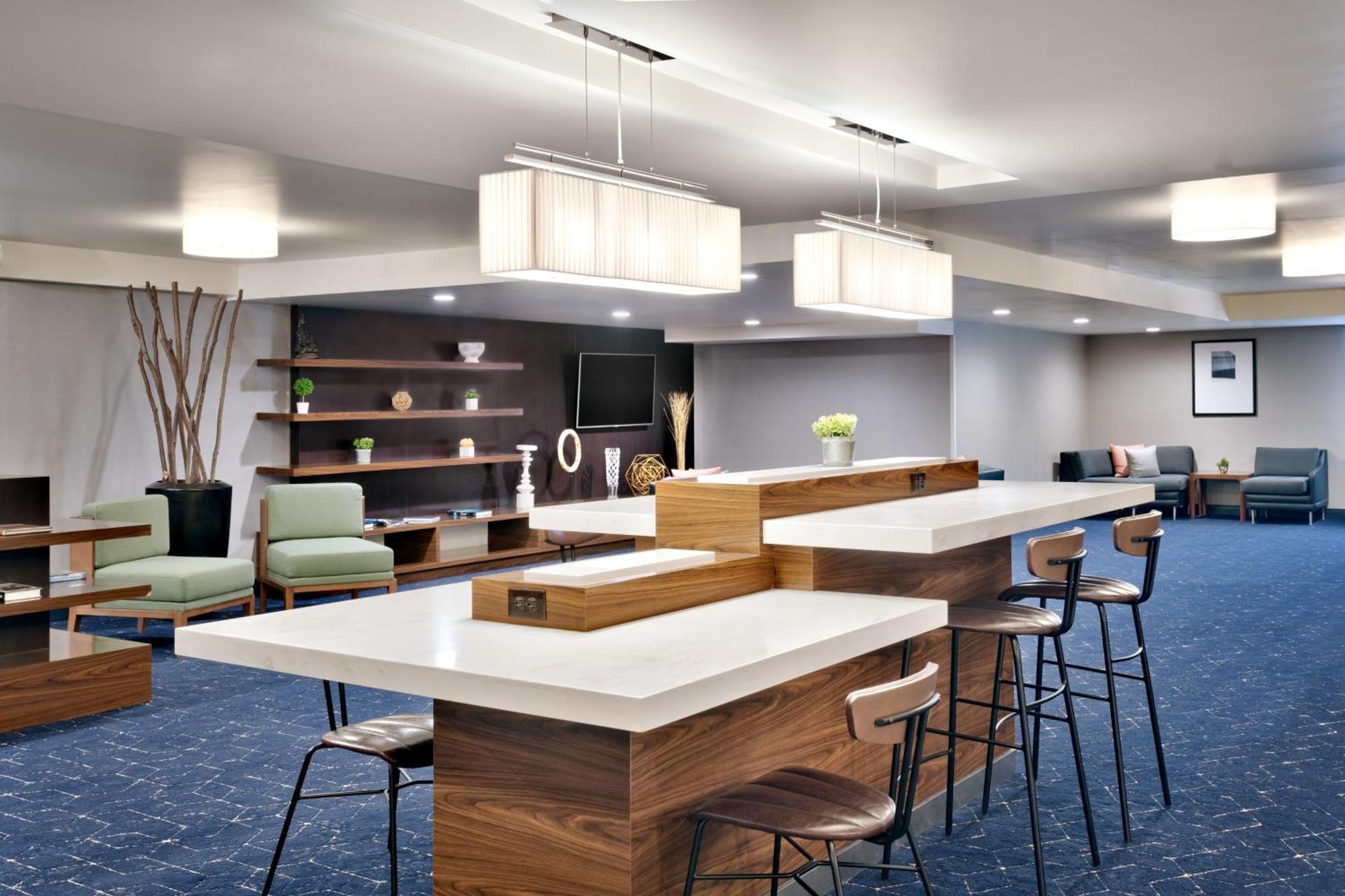 Courtyard By Marriott