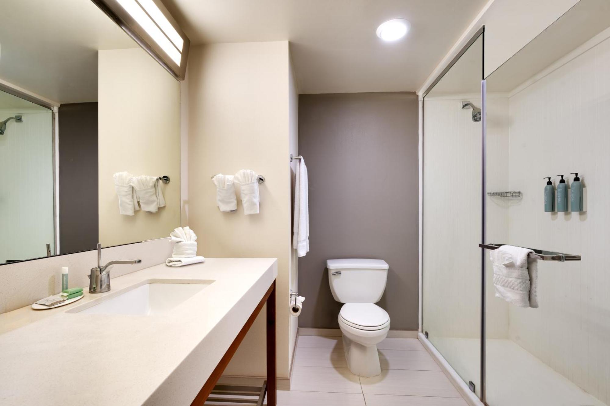 Courtyard By Marriott Hotel