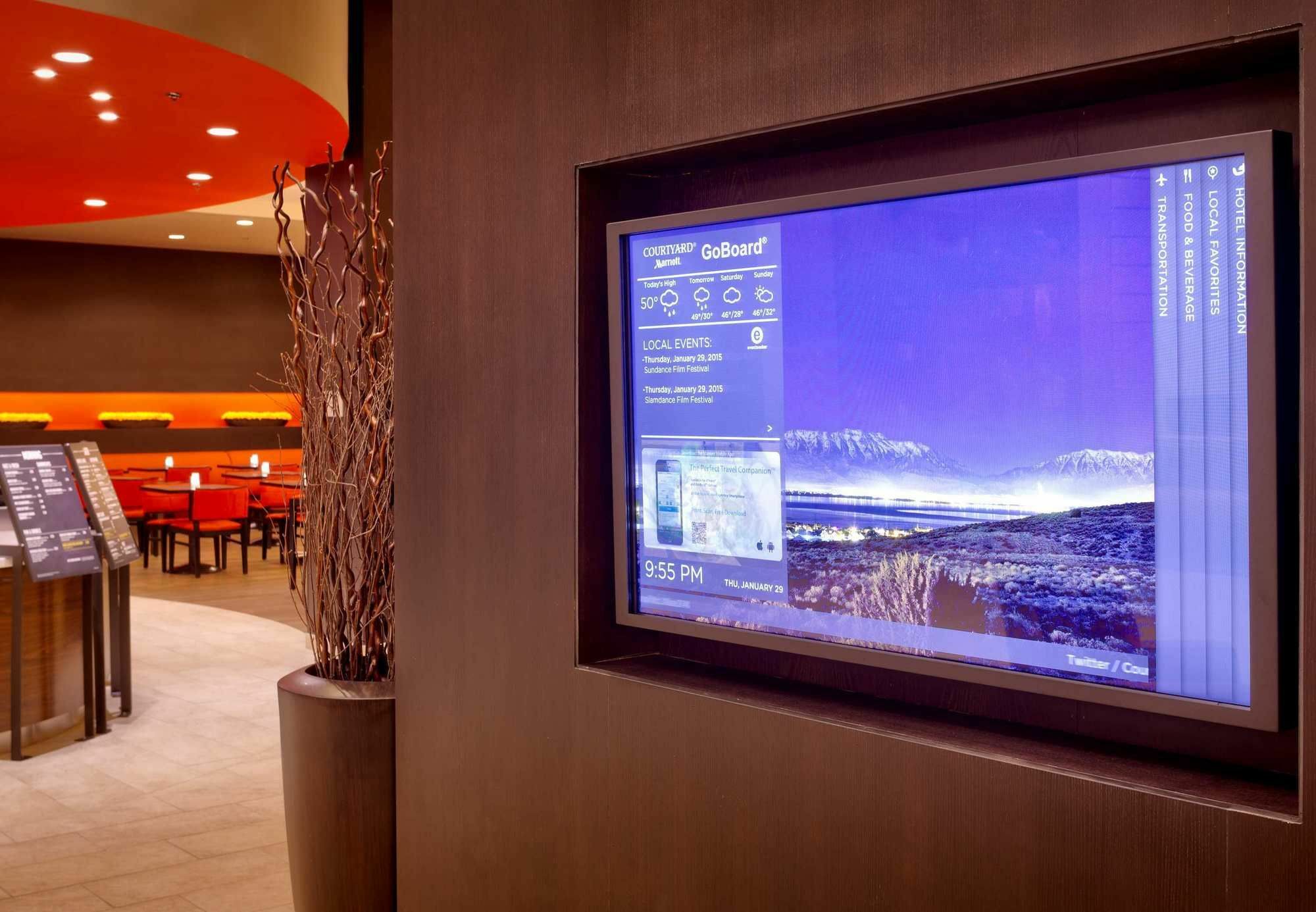 Courtyard By Marriott Hotel