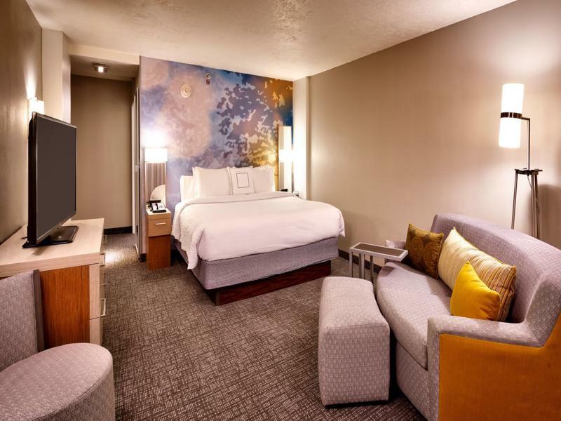 Courtyard By Marriott Hotel 3*